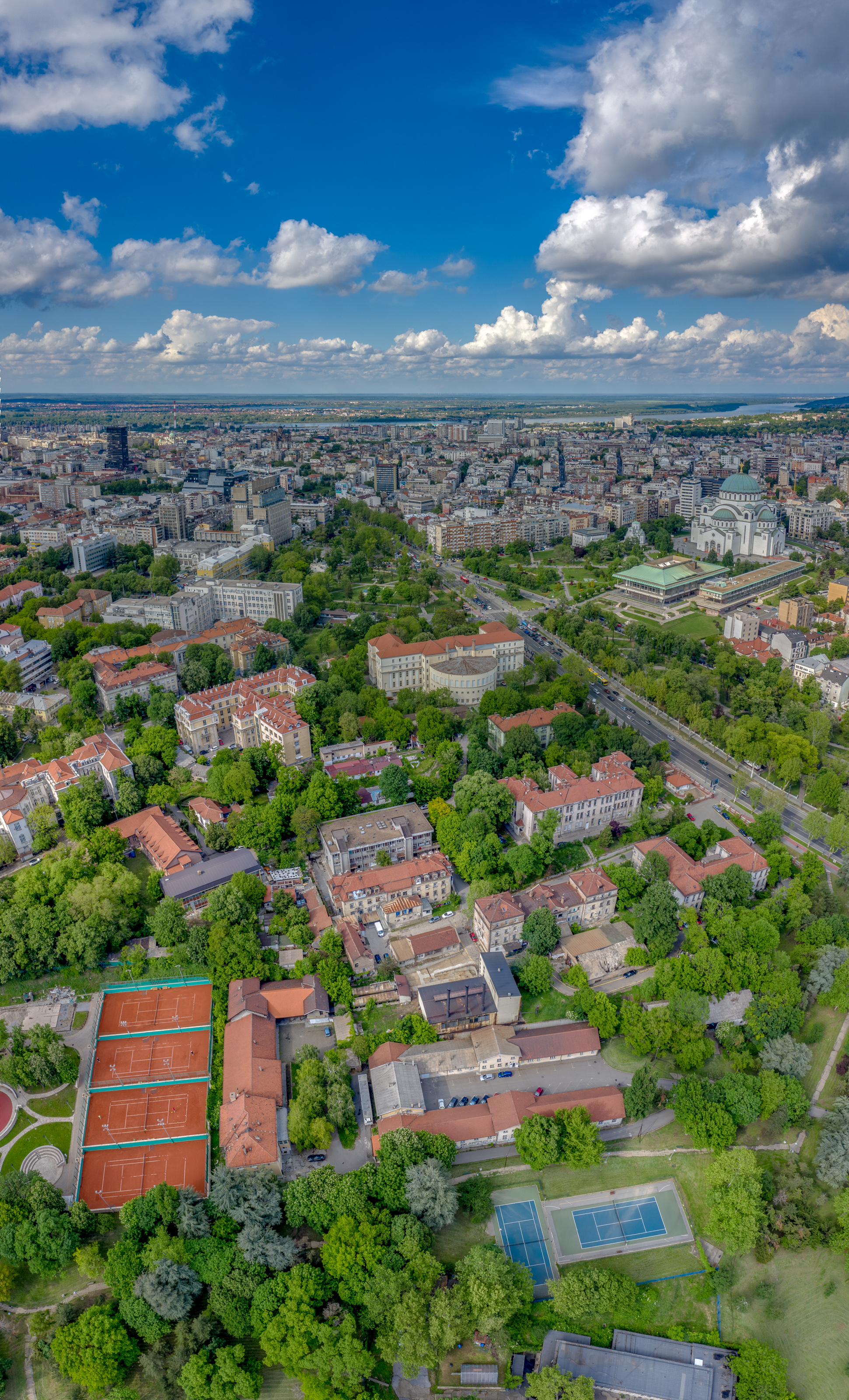 Pogled na Hram Svetog Save iz vazduha